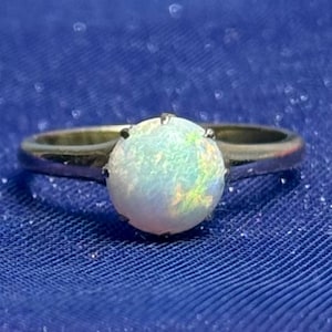Vintage 14k Yellow Gold Natural Opal Ring