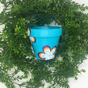 Hand Painted Indoor/Outdoor Planter - Retro Flowers - Home and Office décor - Birthday Gift - Flower or Succulent Pot with Drainage