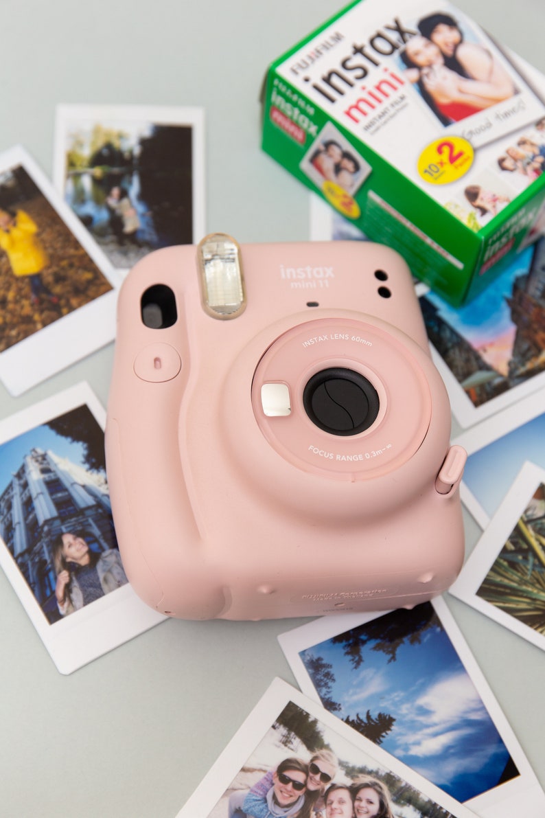 Фотоаппарат инстакс мини 8. Формат фотокарточки polaroid instax mini. Полароид fujifilm instax square. Размер снимка instax mini 11. Размер инстакс.