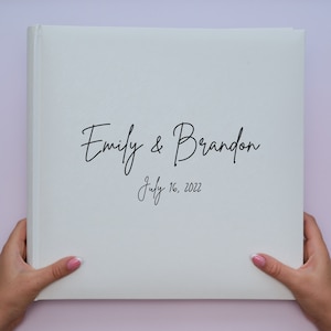 Personalized Wedding Photo Album for 500 Photos 4x6 (10x15 cm) Large Album with Vertical and Horizontal Photo Pockets. Engraved Photo Album