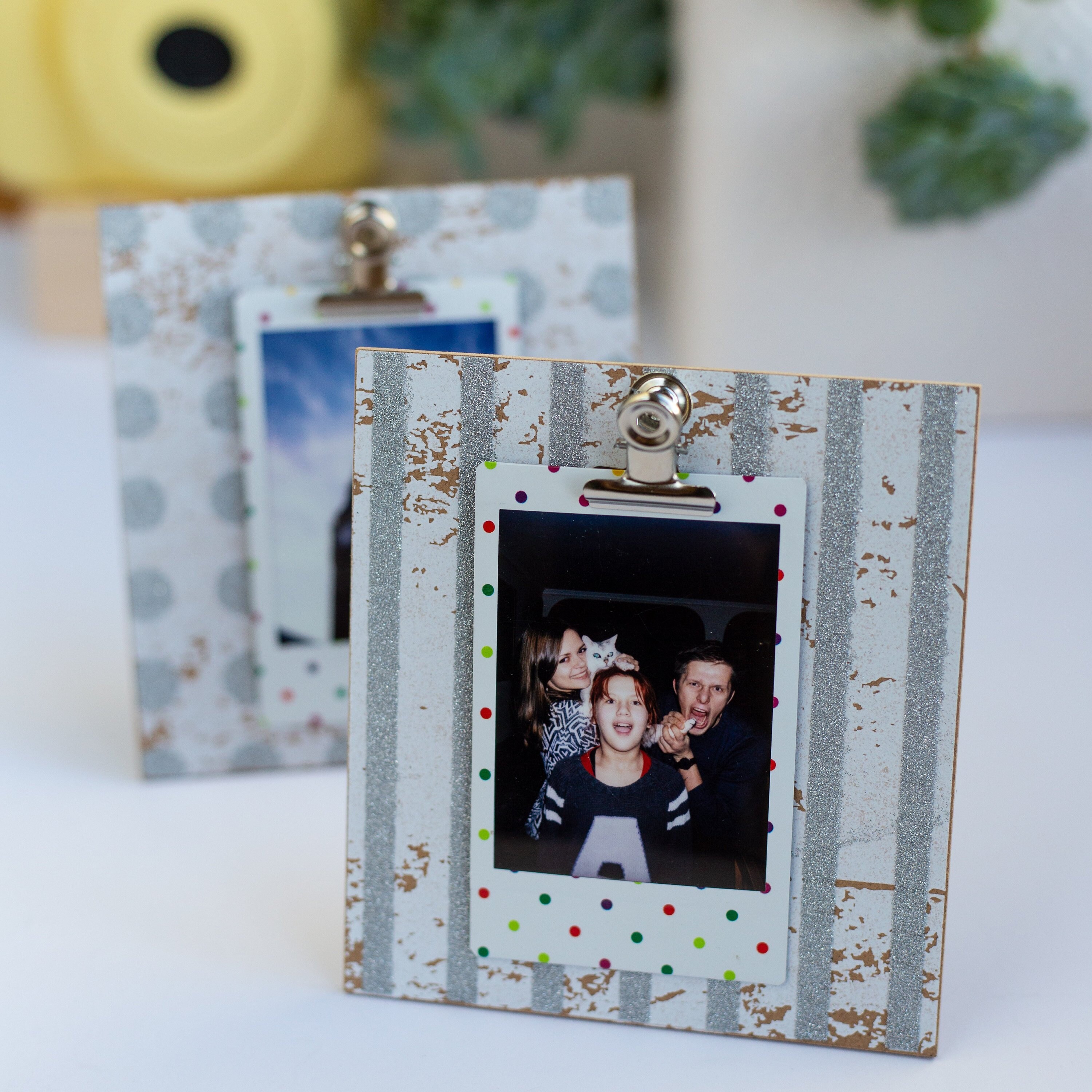 R2.. サイン入り Instax Polaroid カード 51cO3HO7RXL._AC_SY200_QL15_.jpg