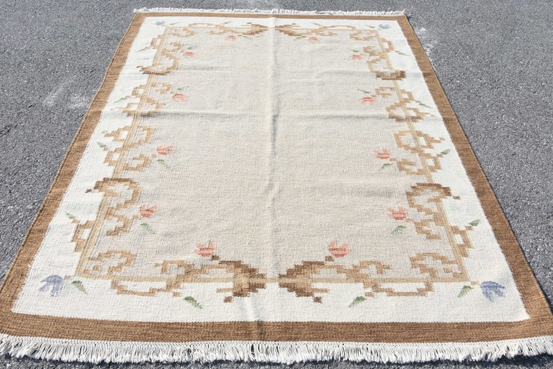 Vintage Rug 8588 Large Carpet Wool Living Room Carpet Turkish Rug 70x89 Inches White Rug Bohemian Bedroom Carpet Oushak Rug