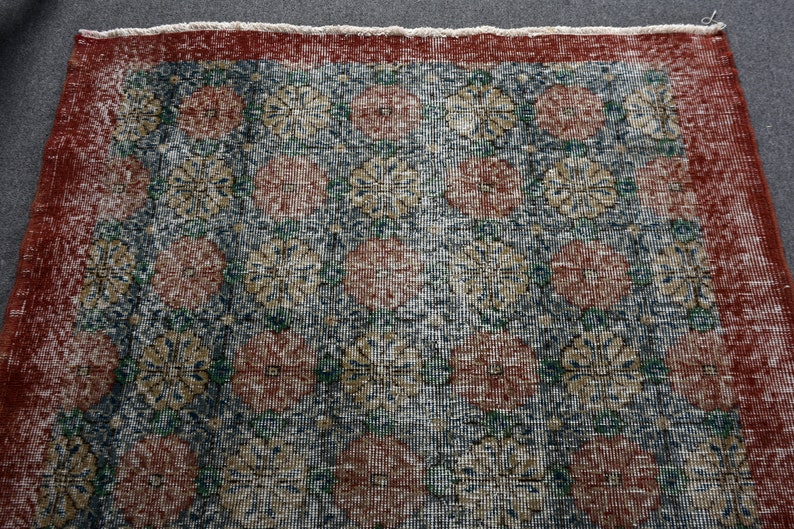 Tapis turc vintage anatolien pour entrée 3,8 x 6,8 pi rouge coloré décoratif laine fleur design oushak oriental éclectique ethnique image 4