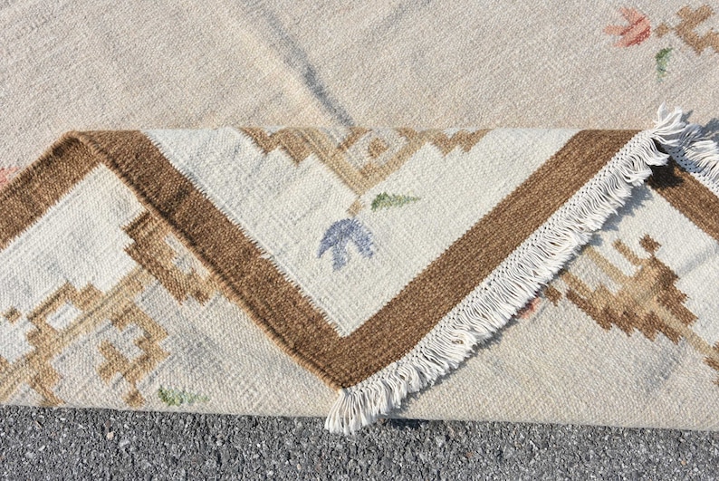 Vintage Rug 8588 Large Carpet Wool Living Room Carpet Turkish Rug 70x89 Inches White Rug Bohemian Bedroom Carpet Oushak Rug