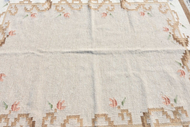 Vintage Rug 8588 Large Carpet Wool Living Room Carpet Turkish Rug 70x89 Inches White Rug Bohemian Bedroom Carpet Oushak Rug