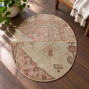 Kula Colorful Round Area Rug, Beige and Pink Patchwork Rug, 2.5 x 2.9 ft, Vintage Turkish Decorative Accent Piece