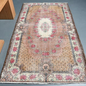 Vintage Turkish Rug, 121x214cm, 4x7ft, Floral Area Carpet, Handmade Anatolian Decor, Bohemian Living Room Rug, Unique Oriental Floor Rug