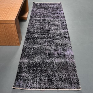 Alfombra de 2,8 x 8,7 pies, alfombra turca vintage, alfombra de lana con retazos en negro y morado.