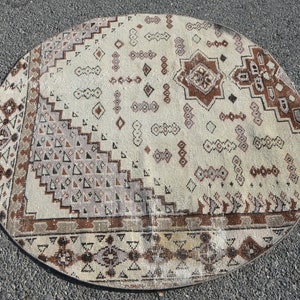 Vintage Rug, Turkish Rug, 4.4x4.4 ft Small Rug, Housewarming Gift, Oriental Rugs, Oushak Rug, Rugs For Wall Hanging, Bohemian Kitchen Rug