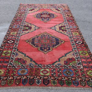 花柄ラグ・トルコラグ　ヴィンテージ　アナトリア 一点物ビンテージラグ170 x 280 cm（トルコ絨毯、アナトリア