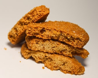 Ukrainian Gingerbread Cookies with Ghee & Candied Ginger – Artisan Treat in Gift Box – Natural Ingredients – Sugar-Free Option Available