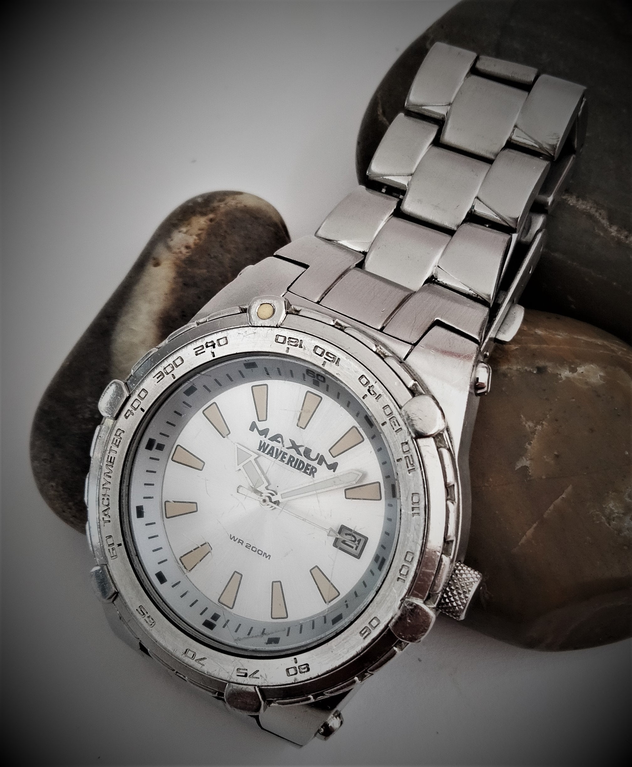 Maxum waverider deals watch
