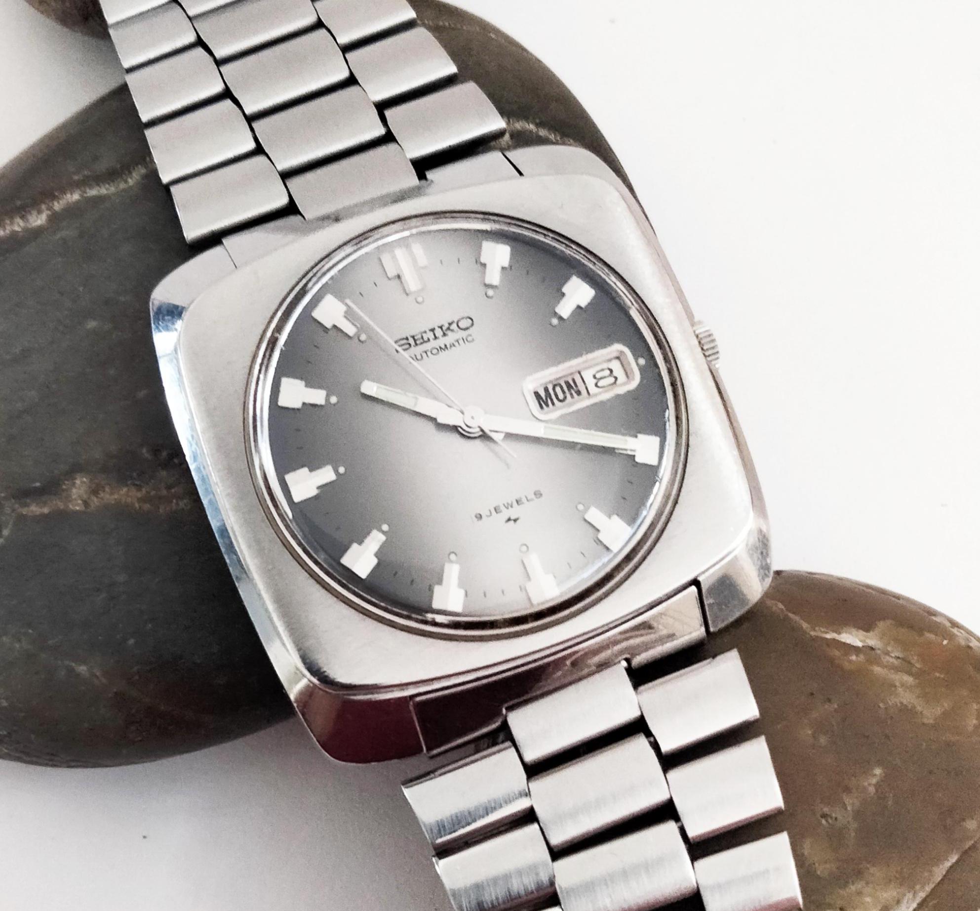 Debonair Excutive SE 1970年代 シルバー Vintage Zenith Defy Automatic Men's Watch Steel Octagonal