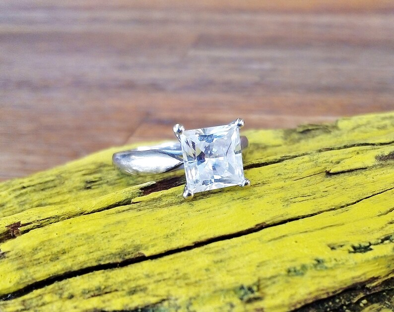 Ladies White Gold 1.5 Carat Manufactured /'Lab Grown/' 1.5 ct Princess Cut Diamond 750 18ct White Gold Ring Jewelery