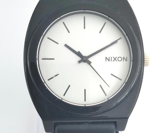 Video* Nixon "THE TIME TELLER" Wristwatch 39mm Black Polycarbonate Case Rubber Strap Japanese Quartz Unisex Wristwatch Film Props Gift Ideas
