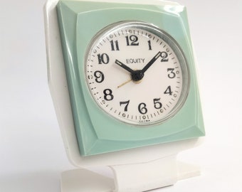 Vintage Bedside Alarm Clock Retro Vintage Green White Clockwork Timepiece Clock Kitchen Bedroom Study Clock Birthday Gifts For Her