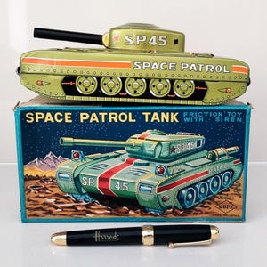Seltenes Vintage Weißblech Militär Stil 1960 Raumschiff Spielzeug Japan Space Toy Roboter Space Patrol Raumschiff Astronaut Raumreise Filmrequisite
