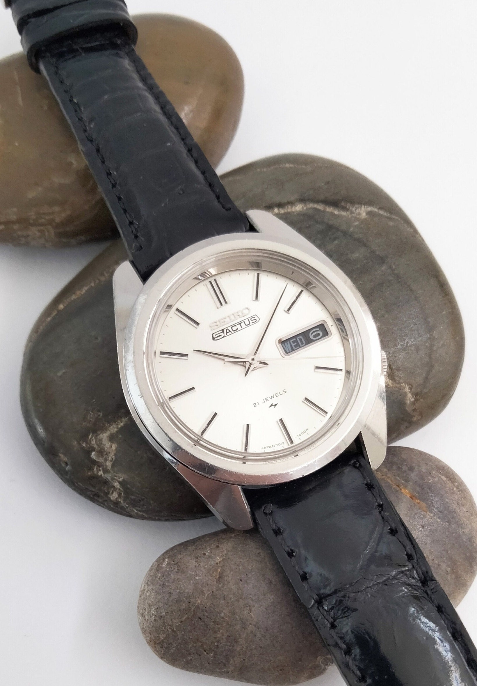VIDEO* Vintage SEIKO Automatic Ref 7019 Date 1970's Gent's Automatic Watch Silver Sunburst Suwa Dial Wristwatch Japan Vintage Timepiece