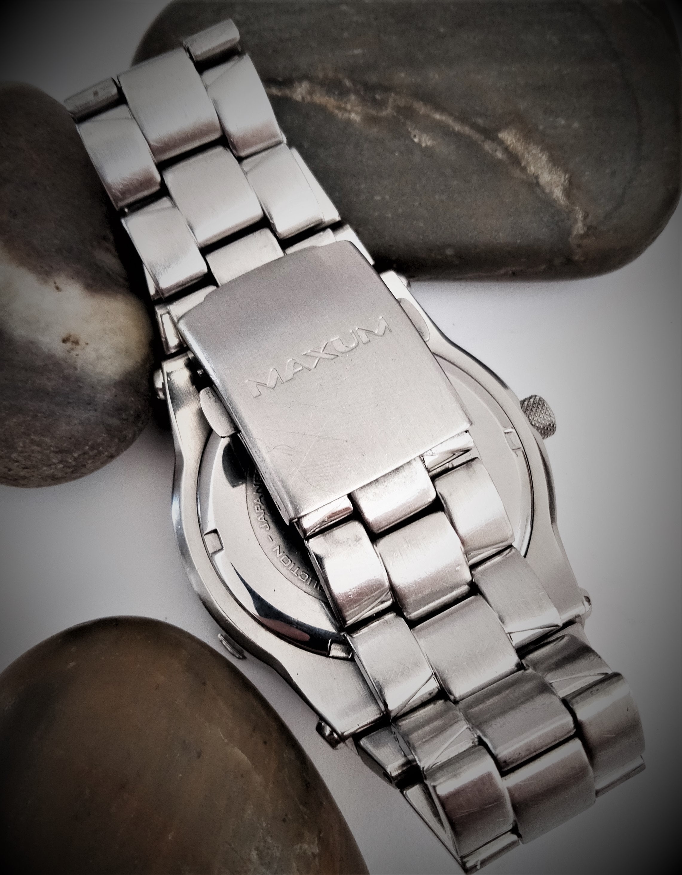 Maxum waverider watch sale