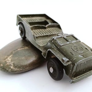 Vintage American "TOOTSIETOY"  Vehicle 1950's Green US Army Jeep Die Cast Metal Classic Car Birthday Gift