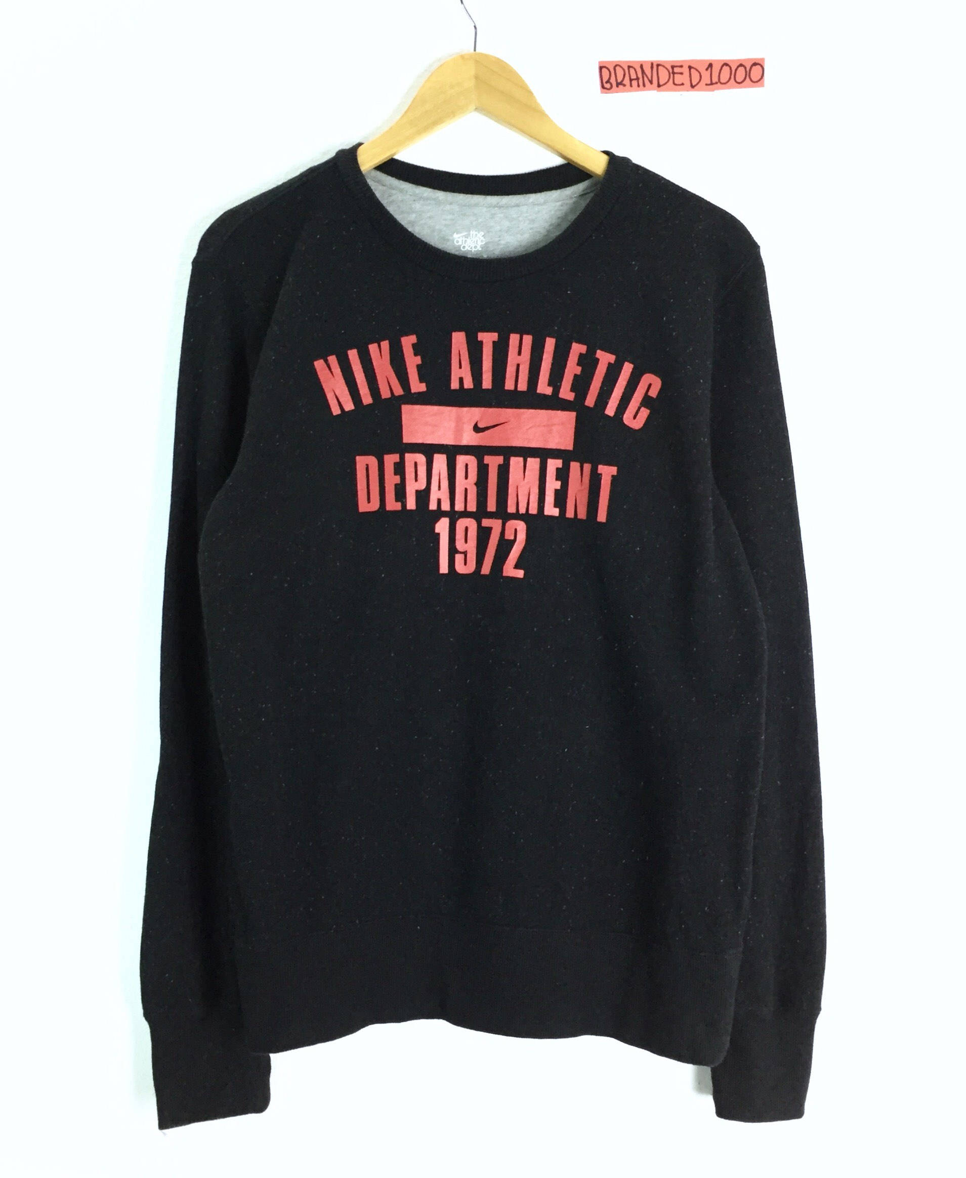nike athletic jumper