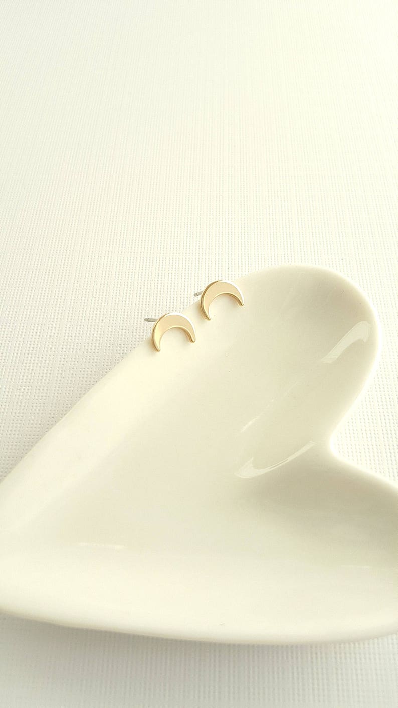 Gold Cresent Earrings Cresent Stud,Cresent Moon Stud Cresent Earrings Tiny Cresent Moon Studs Minimal Dainty Cresent Moon Stud Earrings