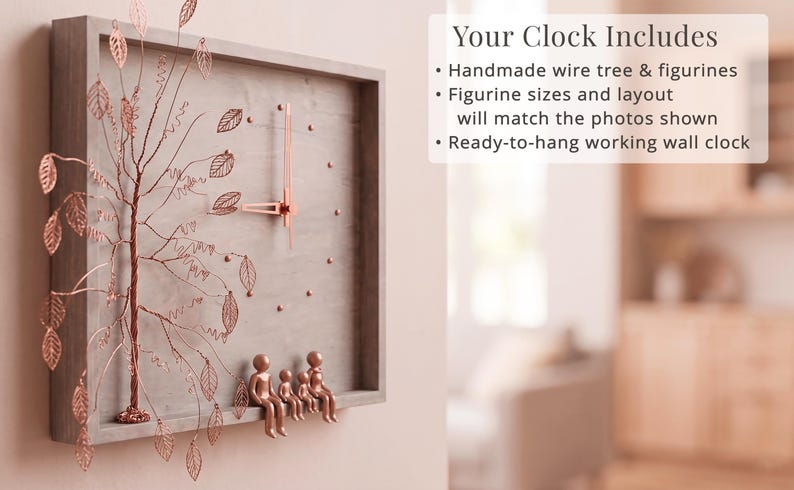 Puede incluir: Un reloj de pared cuadrado de madera gris con un &aacute;rbol de alambre color cobre con detalles de hojas y cuatro peque&ntilde;as figuras humanas color cobre sentadas en el marco inferior. El reloj incluye manecillas de cobre y el texto: Your Clock Includes.