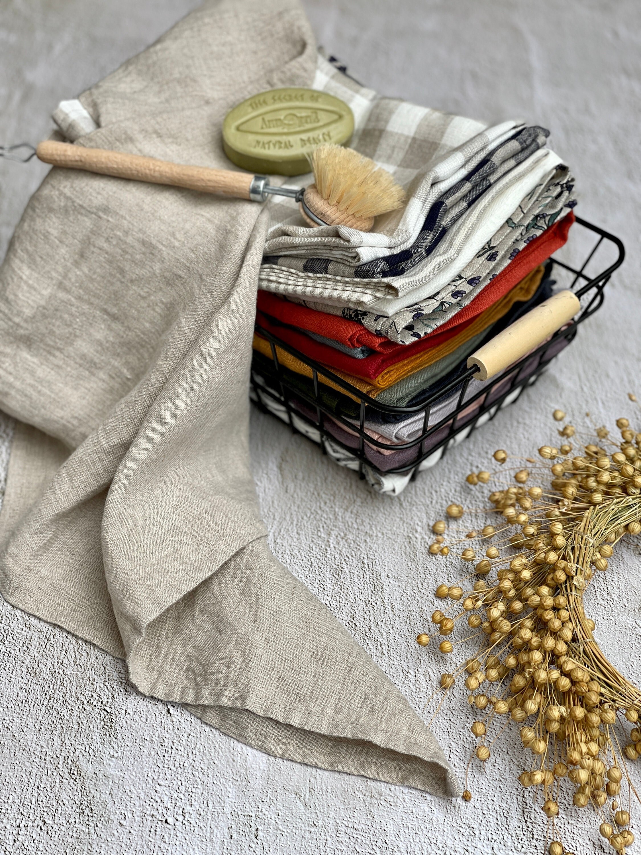  Kitchen Dish Towels, 100% Linen Super Absorbent Natural Tea  Towels Size: 20 x 27 IN, Set of 3 Soft Linen Towels in Sage Green, Natural,  Checked Colors, Handmade Gift : Handmade Products