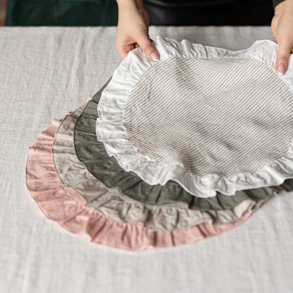 Linen round dinner napkins RUFFLED, Set of 2, Round table mats, Round dinner placemats