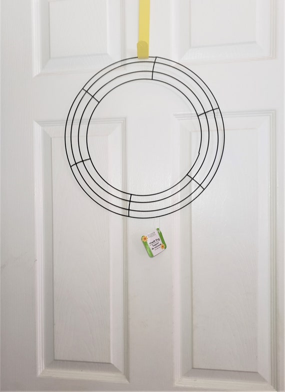 How to Make a Wire Wreath Frame