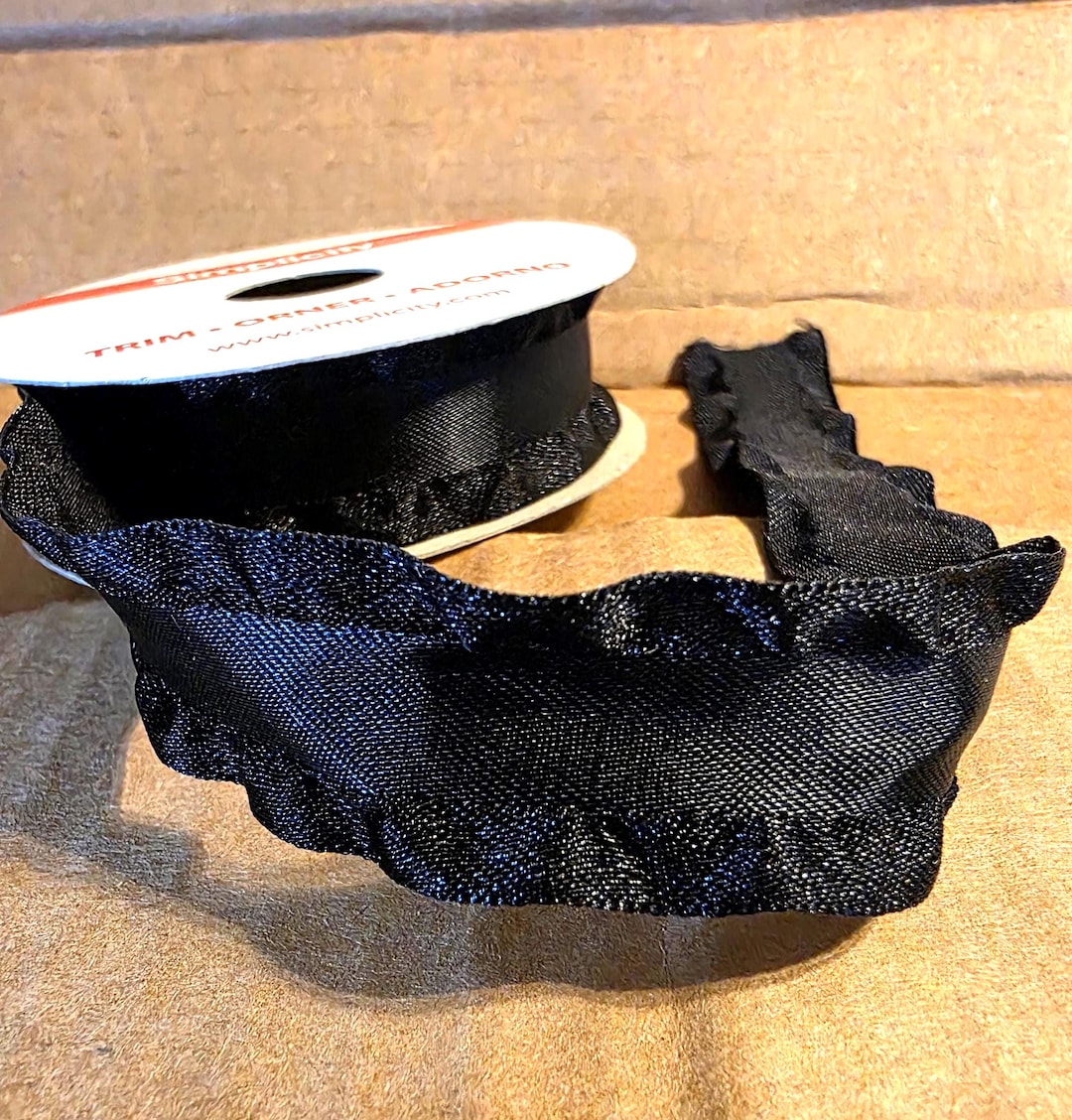 Black Ruffled Ribbon 7/8