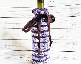 Wine bag - crochet wine gift bag - wine gift bag - wine bottle bag - holiday wine bag - Christmas wine bag - wine gift giving bag - pouch