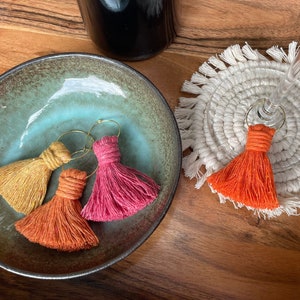 Macrame Wine Charms Set of 4 - Boho Wine Charm - Stem Glass Charms - Wine Accessory - Wine Lover Gift - Wine Glass Markers - Bridesmaid Gift