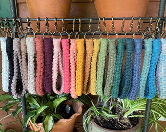 Macrame sleutelhanger - Macrame schoudertasje - kous Stuffer - gevlochten sleutelhanger - kreeft klauw sleutelhanger - cadeau voor moeder - Boho sleutelhanger