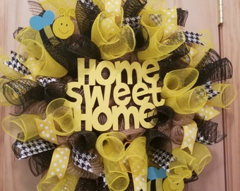 Home Sweet Home Bumble Bee Welcome Wreath