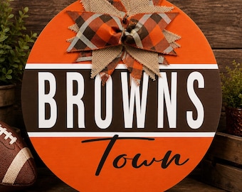 Cleveland Browns door hanger/ Cleveland browns fan decor/ Ohio decor/ Cleveland Ohio/ browns town/ NFL football fan gifts/ Browns Football