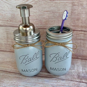 Foam pump mason jar soap dispenser/ mason jar bathroom sets/ foaming soap dispensers/ farmhouse bathroom decor sets/ mason jar soap pump