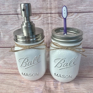 Mason Jar bathroom set/bathroom mason jars/mason jar decor/soap dispenser/mason jar bathroom decor/farmhouse soap dispenser/bathroom decor