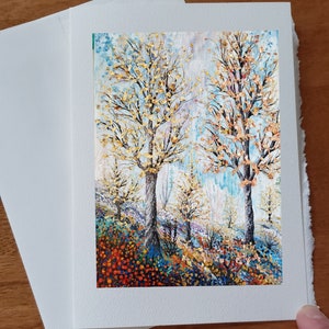 Carte anniversaire Forêt d'automne montagne feuilles or cuivre fleurs ciel coloré carte vœux souhait sans texte avec enveloppe blanche