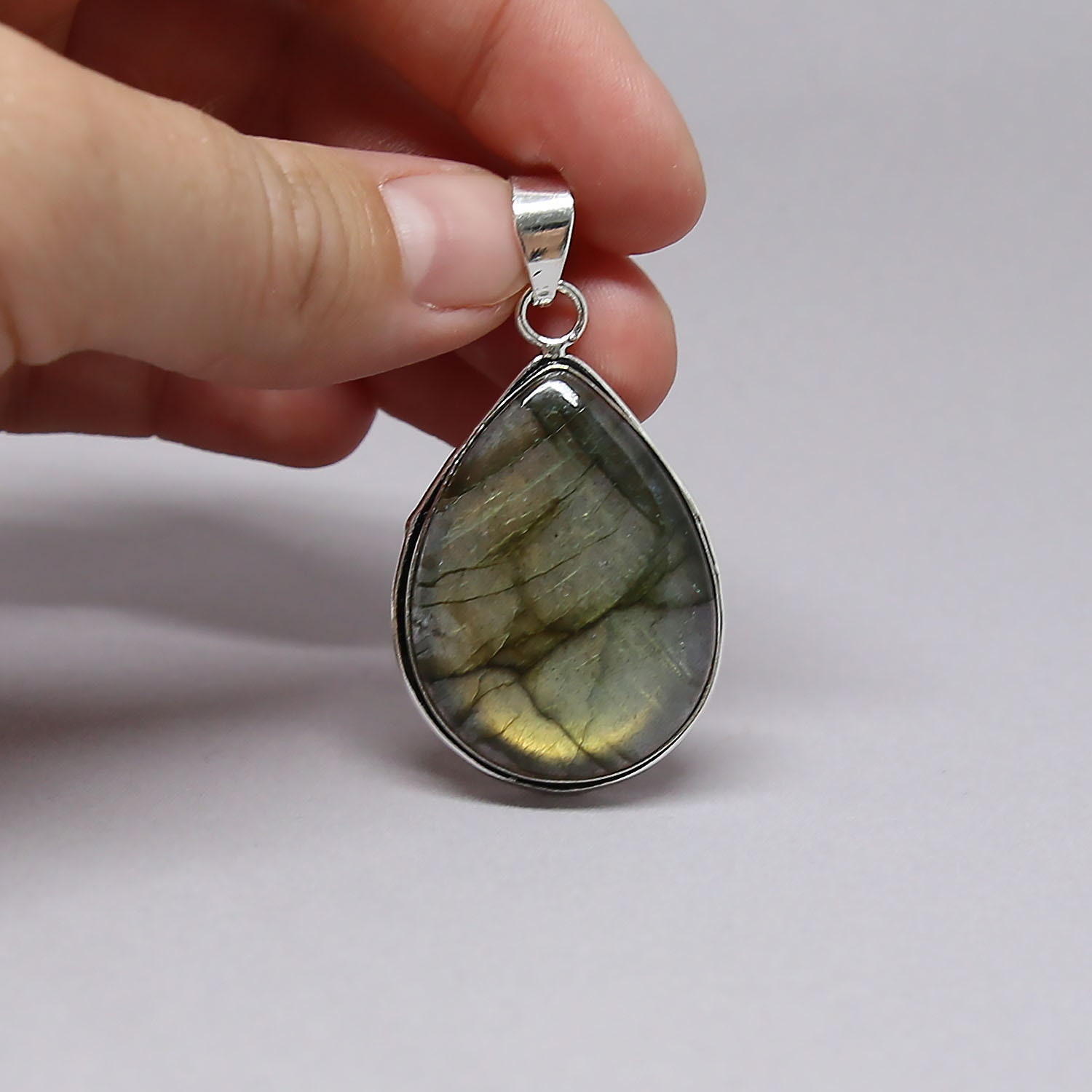 Natural Labradorite Gemstone .925 Solid Sterling Silver Pendant