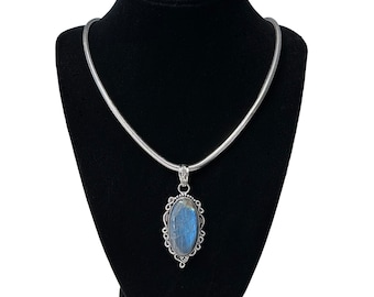 Unique Natural Labradorite Gemstone Pendant 925 Sterling Silver Necklace Size 2 inch Length 20 inch