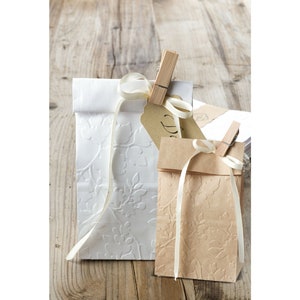 10 Geschenktüten Papiertüten Geprägt - FLORAL PRÄGUNG Kraftpapier Bodenbeutel - weiß / braun