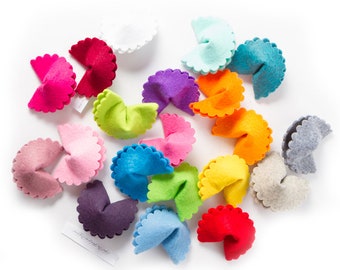 SCALLOP Glückskekse aus Filz in 50 verschiedenen Farben / Glücksbringer / Filzkekse (ohne Botschaften)