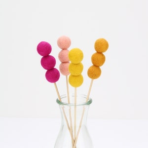 Bouquet of felt balls Wool felt balls 2.5 cm bouquet children&#39;s room decoration Pom Poms various colors Felt Balls Decoration colorful