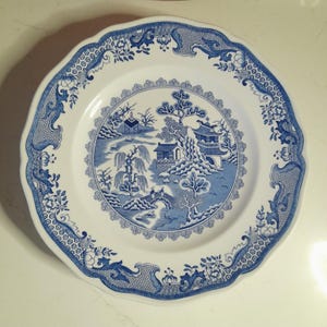 Mason&#39;s Ironstone  &quot;Willow&quot; 26.5cm plate