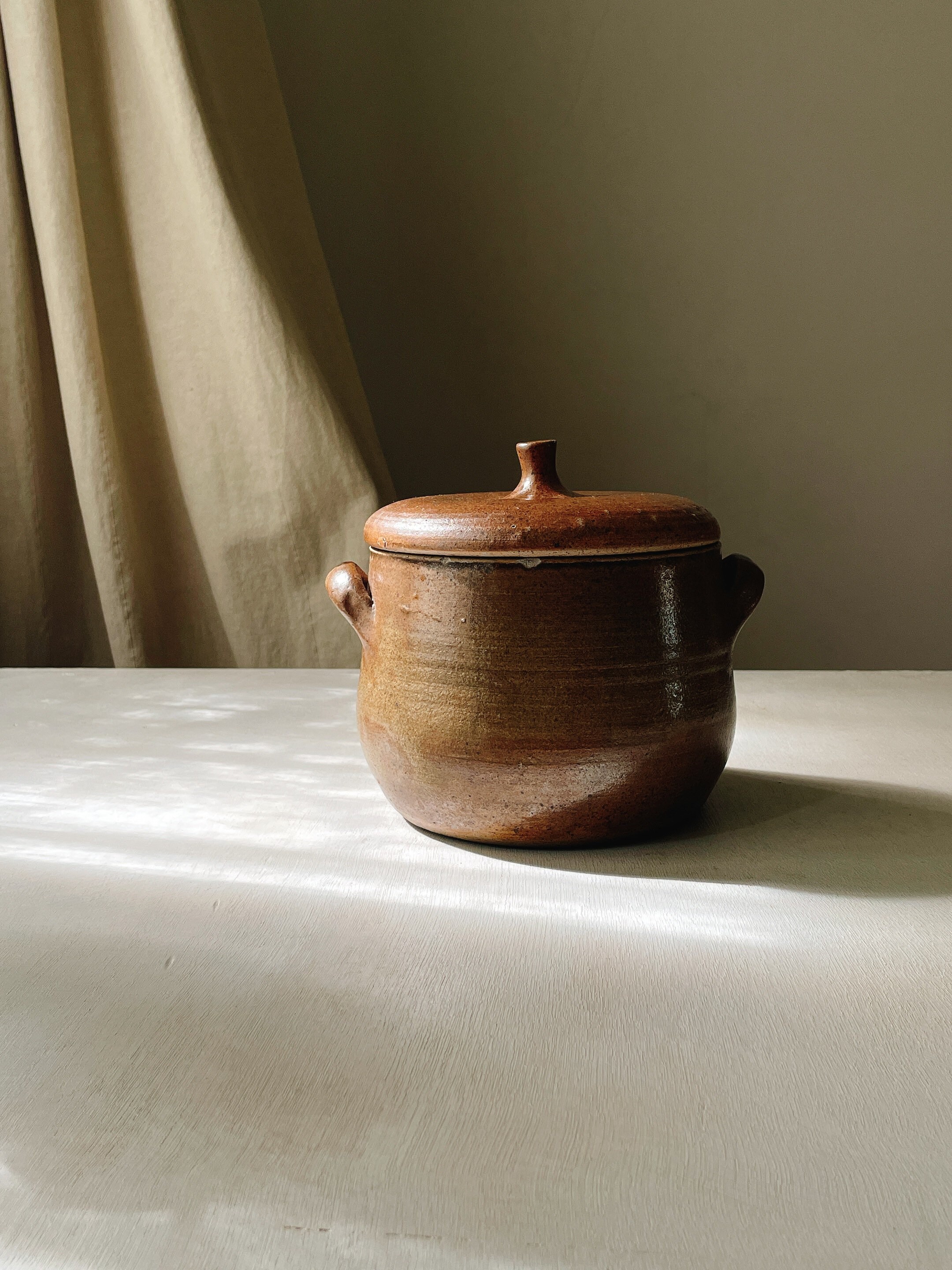 Pot Vintage Artist Signé avec Couvercle