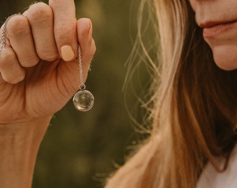Baby Loss Necklace: Stainless Steel Baby&#39;s Breath Memorial Jewelry