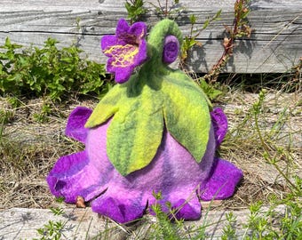 Hoed Bellflower Fairy – sleutelbloemroze paars gevilte wollen hoed – Handgemaakte elfenhoed – festival, sauna, fantasiestijl