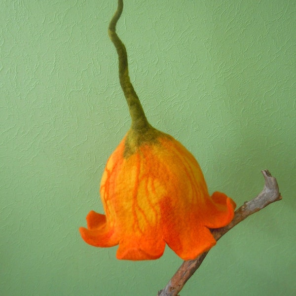 Beau chapeau en forme de cloche Cloche orange jaune Chapeau de fleur Chapeau de lutin de fleur de citrouille Chapeau de théâtre Chapeau de carnaval