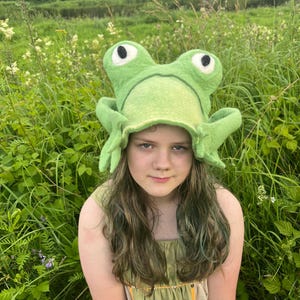 Green Frog Hat – Funny Costume Hat for Adults – Felted Wool Amphibian Hat – Cosplay Animal Hat – Handmade Gift for Him or Her